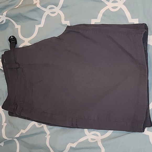 Dark Slate Grey Alaskan Hardgear Free Reign 11" shorts by Duluth - Picture 5 of 9